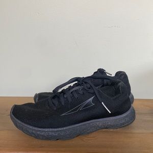 Altra Escalante: Size 7